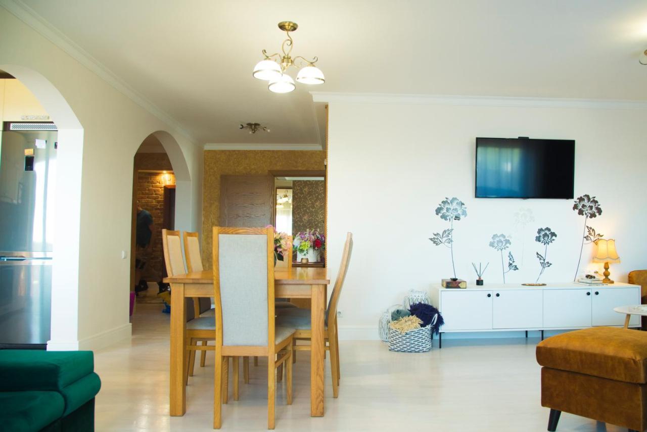 Lyra63 Large 80Sq M Top 14 Floor Siauliai  Bagian luar foto